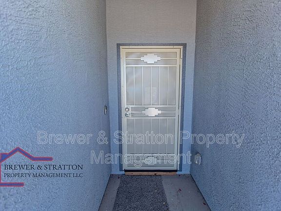 5th image of 1939 W Cameron Blvd