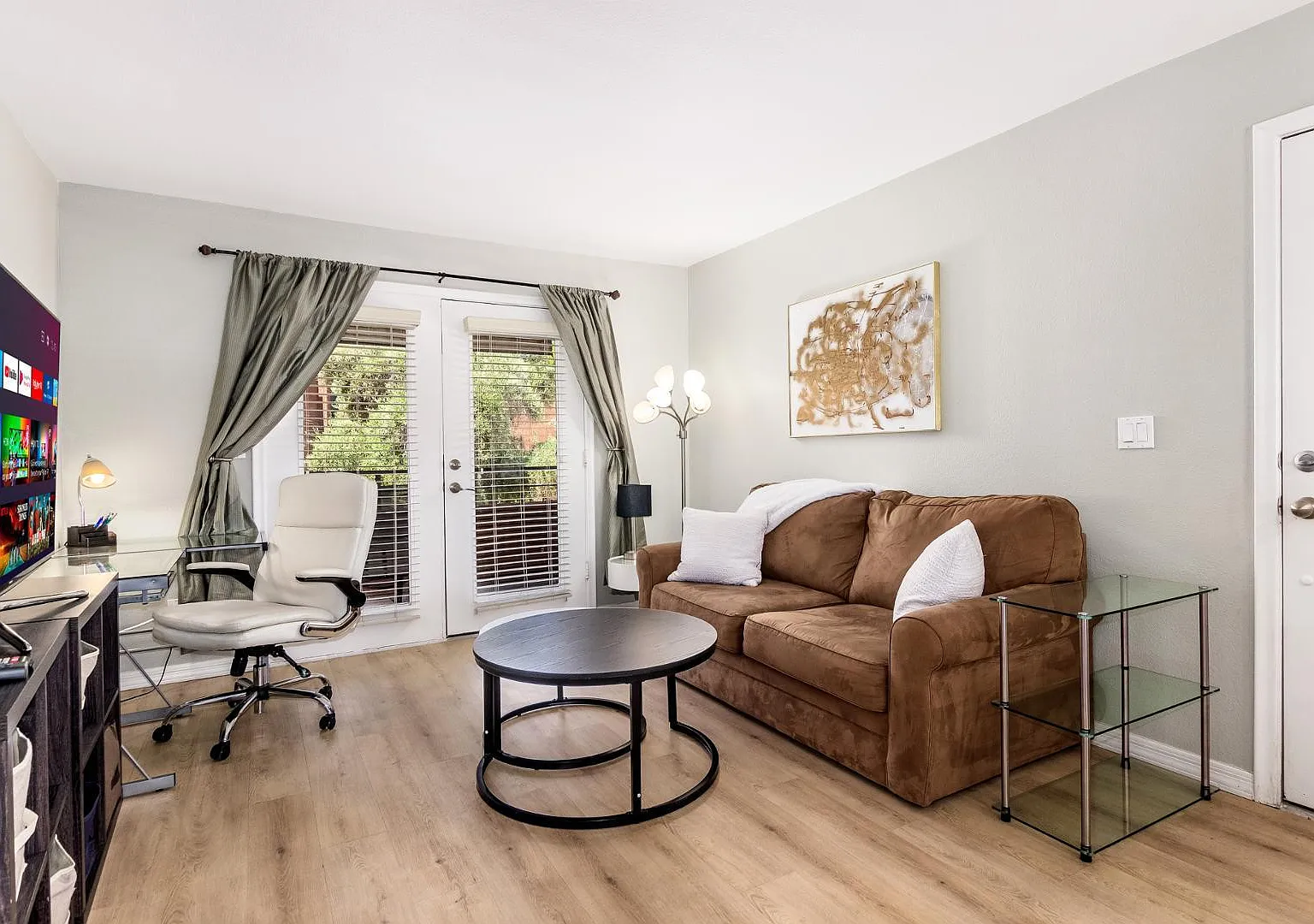 1 bed, 1.0 bath, 780 sqft, $1,995 — Photo 1