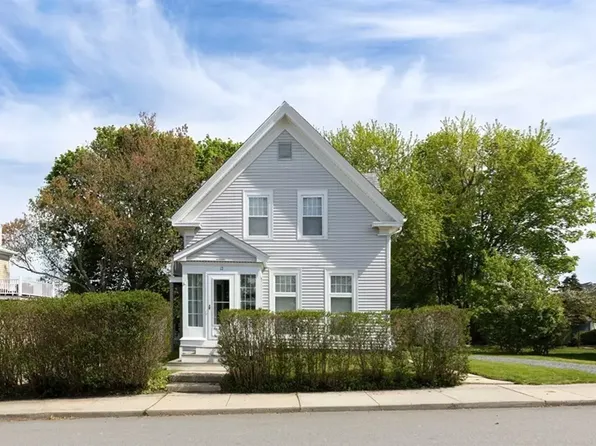 17 Lothrop St, Plymouth, MA