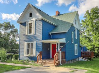 301 E Van Emmon St, Yorkville, IL 60560
