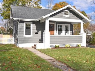 123 Natick Ave, Warwick, RI 02886