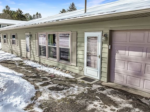 2nd image of 34 Yellow Barn Rd