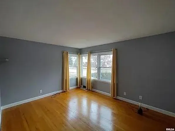 1837 44th St, Rock Island, IL 61201