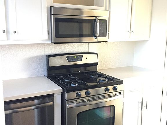 5th image of 319 Garces Dr