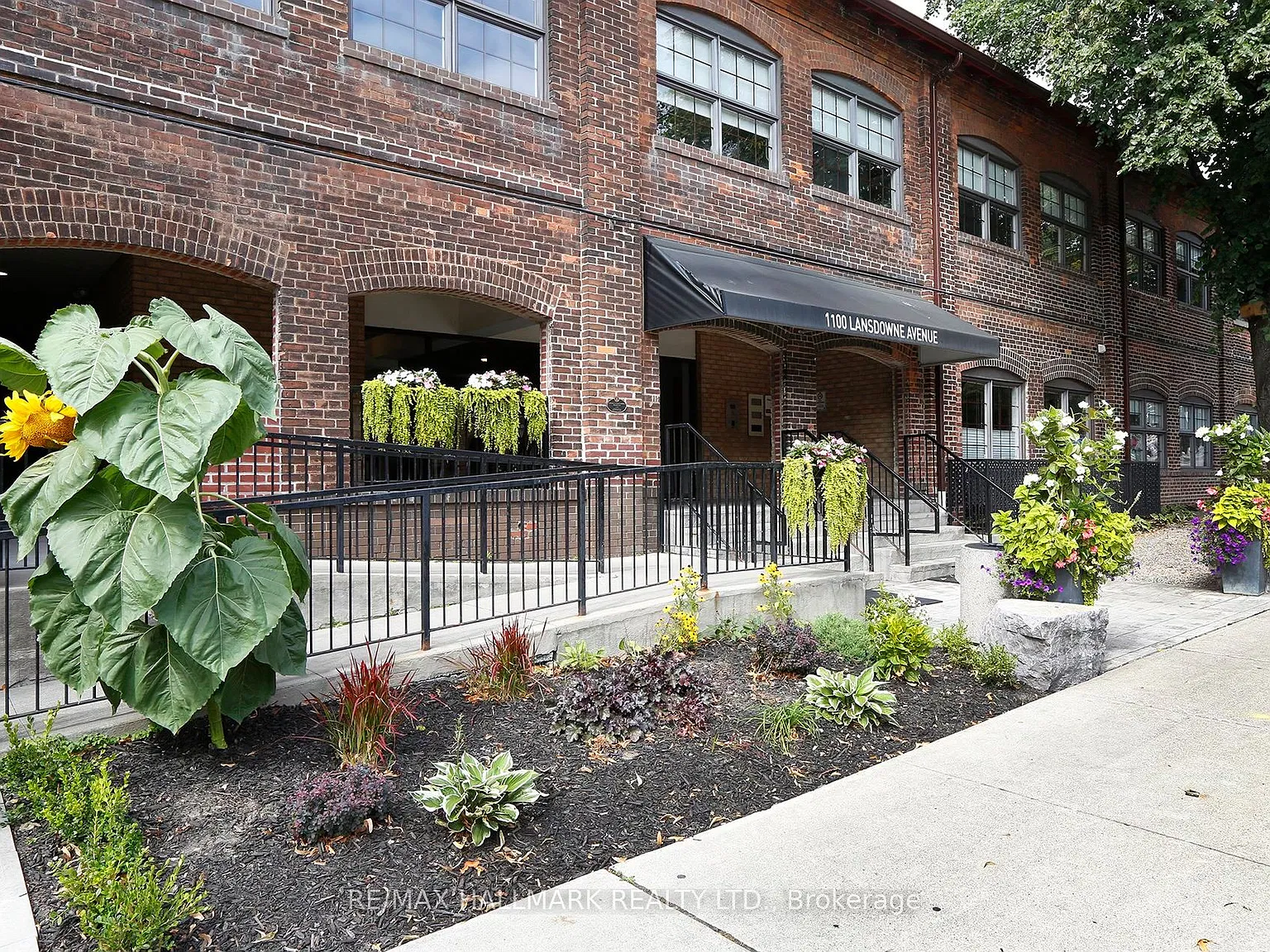 2 bed, $5,100 — Photo 3