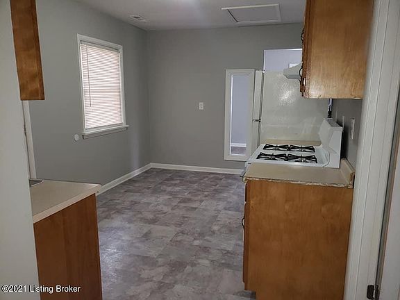 4th image of 216 Cecil Ave