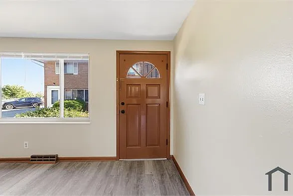 1759 Lonsdale Rd #C — Photo 1