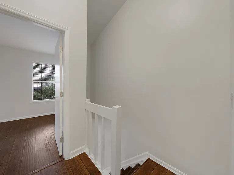 8105 Circle Tree Ln — Photo 15