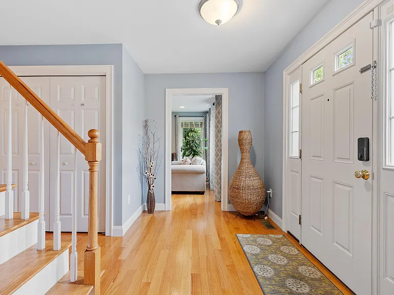 186 Salem St — Photo 4