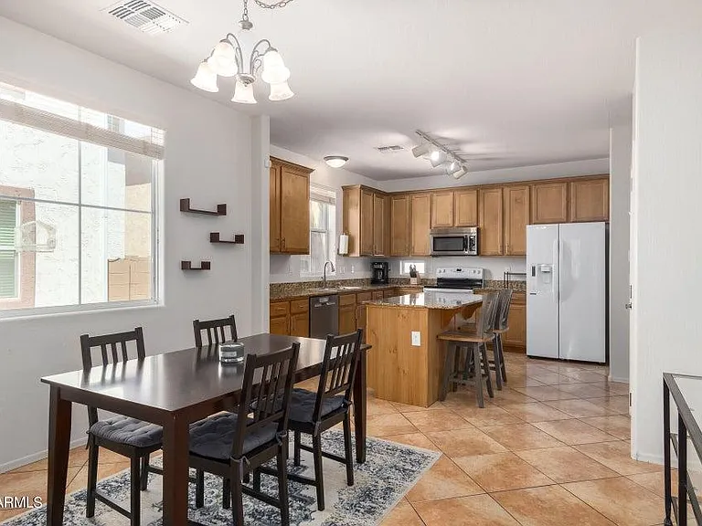 10056 E Isleta Ave — Photo 5