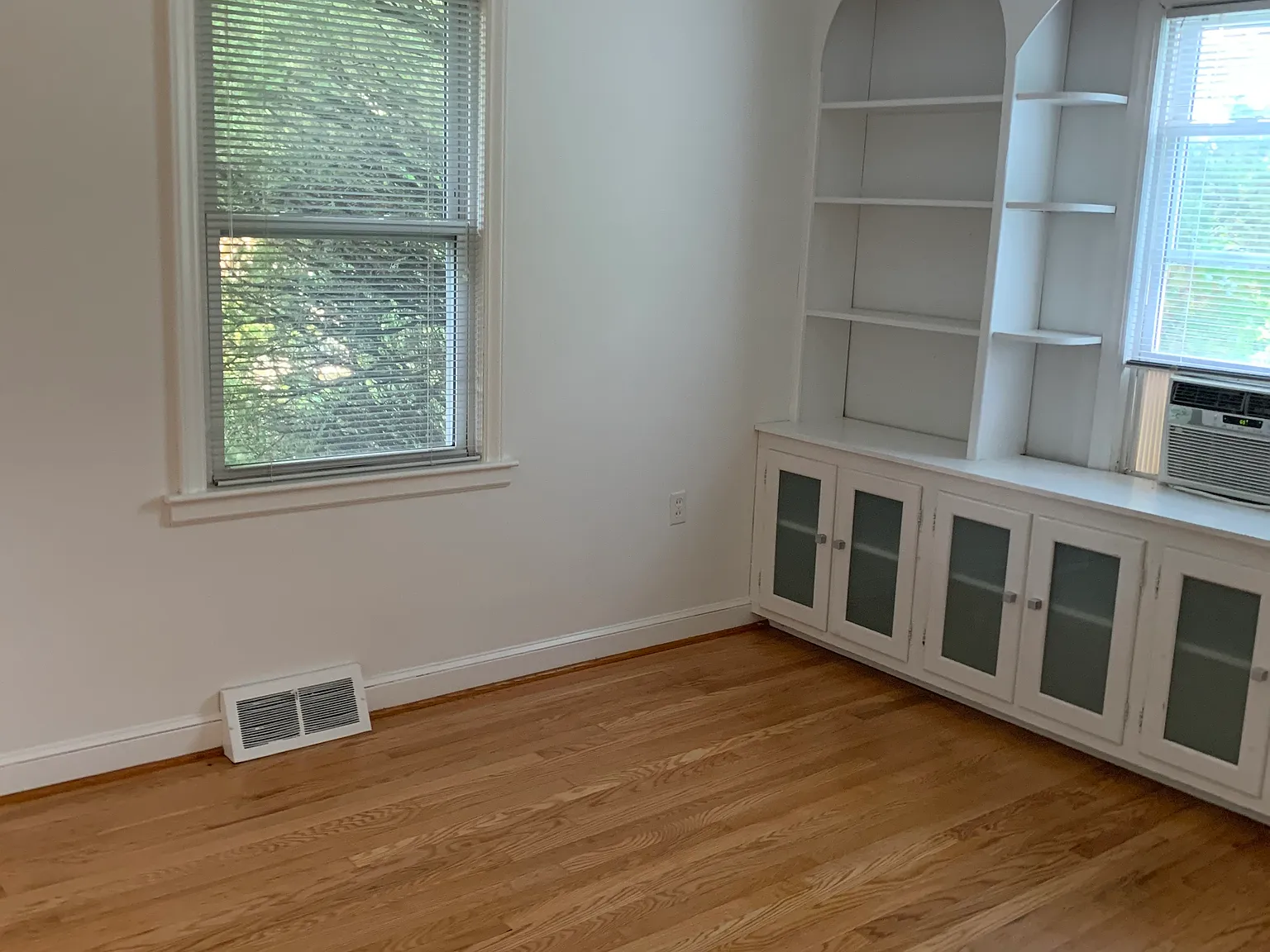 3 bed, 1368 sqft, $1,800 — Photo 2