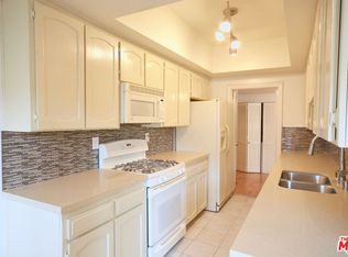 11737 Darlington Ave APT 205, Los Angeles, CA 90049