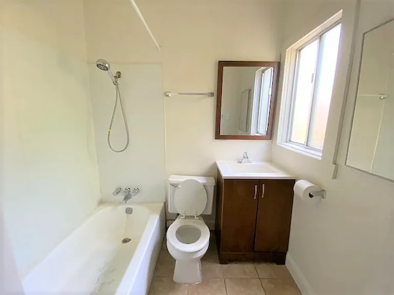 1058 Molino Ave — Photo 20
