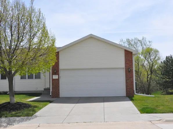 2041 Colorado Dr, Lincoln, NE 68521