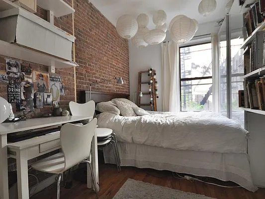 Rented by Keller Williams NYC | media 19