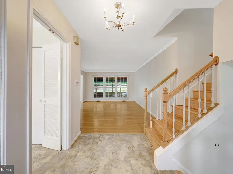 615 Kearney Ct SW — Photo 6