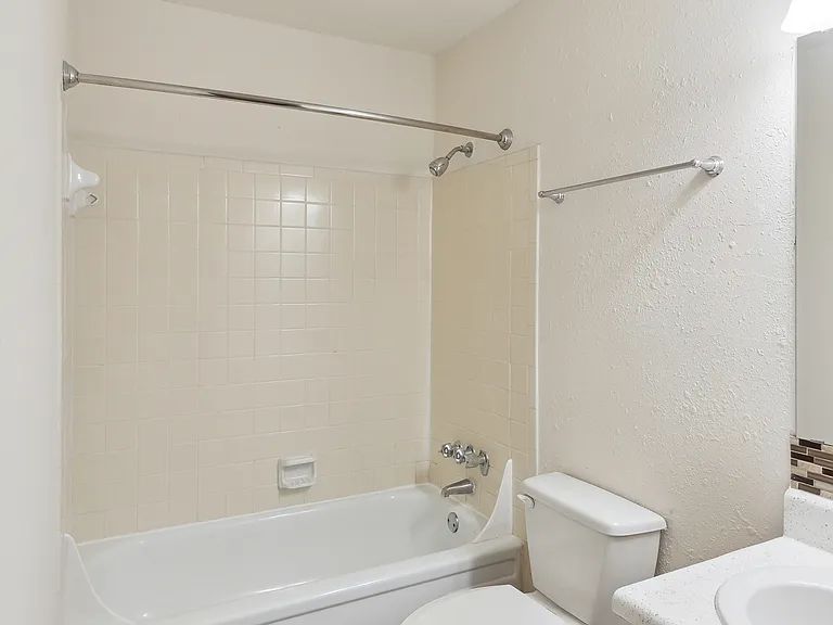 Overlook Apartments — Photo 26