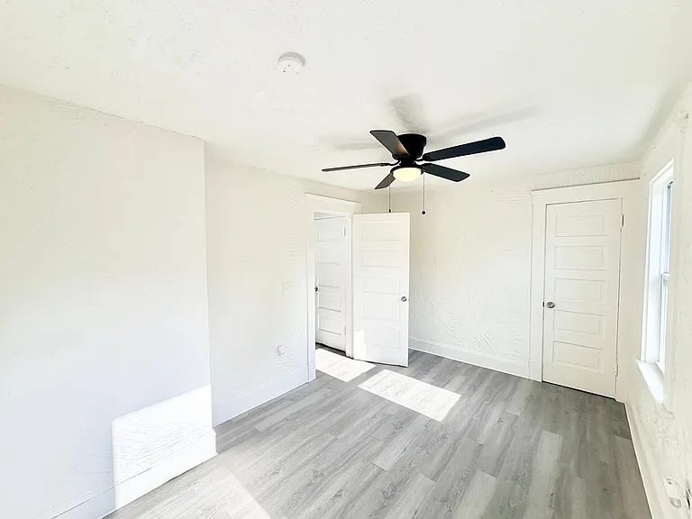 4025 Henritze Ave #2 — Photo 9