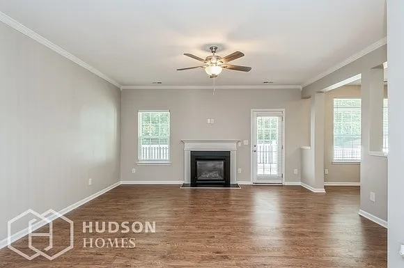 156 Valerie Dr — Photo 4