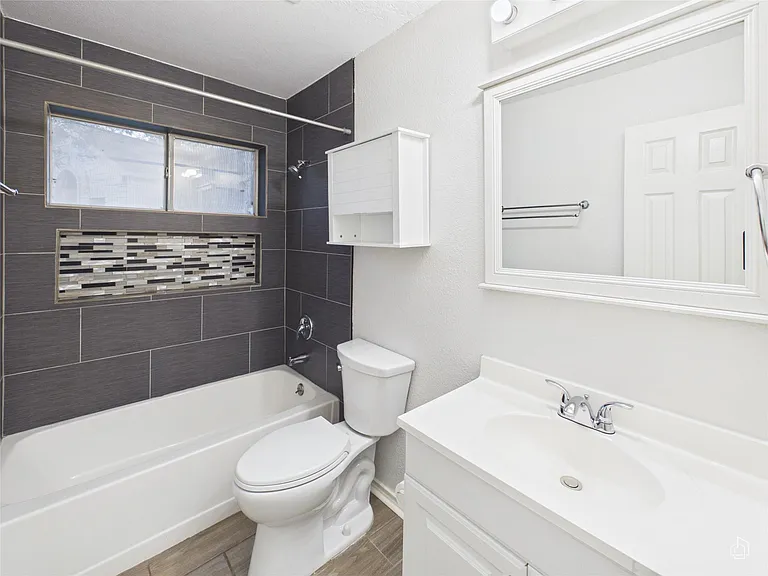 7400 Crepe Myrtle Dr — Photo 22