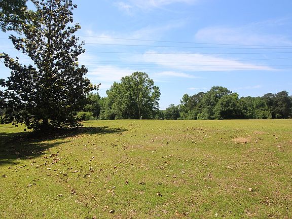 4th image of 395 Sharon Moss Rd