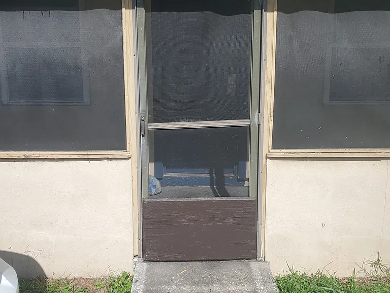 50th Ave N — Photo 3