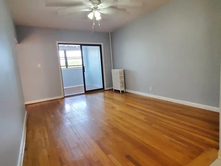 317 Summit Ave #6 — Photo 3