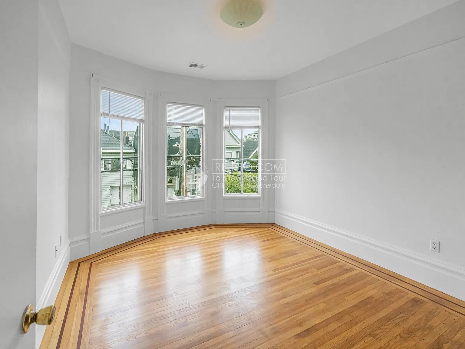 2 bed, 1.0 bath, 1250 sqft, $5,195 — Photo 3