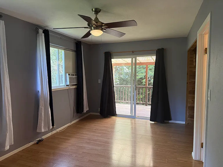 Primary with slider to lanai