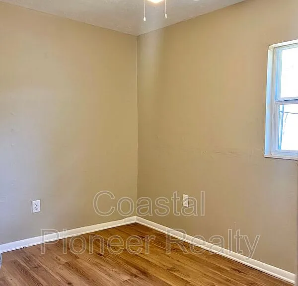 2531 W Cherry St #D — Photo 5