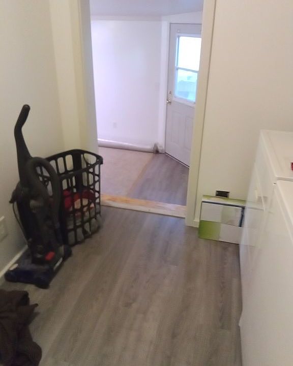 Full Lndry rm, sunken bdrm.
