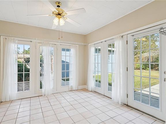 4th image of 802 Franklin Ct