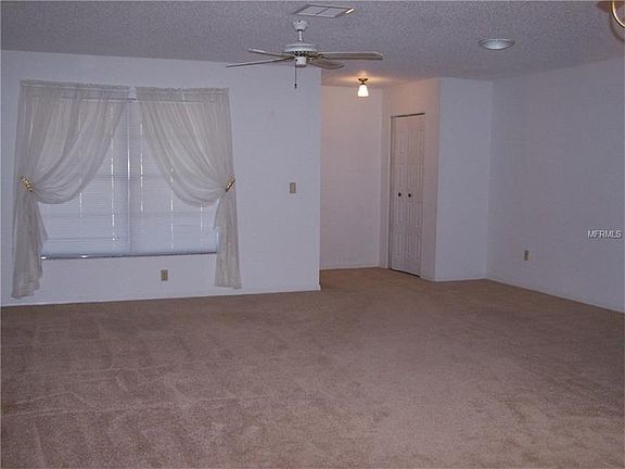4th image of 1219 Wild Feather Ln