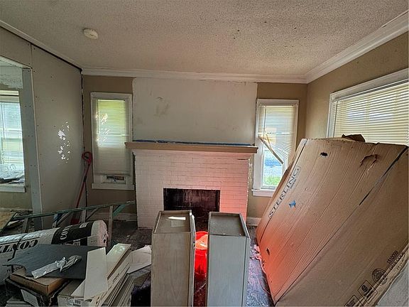 2nd image of 6616 Paseo Blvd