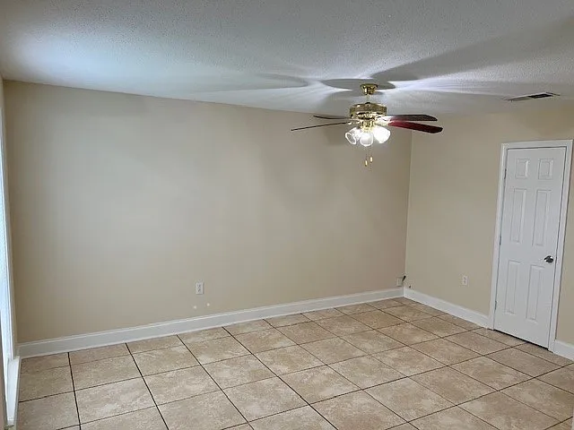 3573 W Loyola Dr — Photo 4