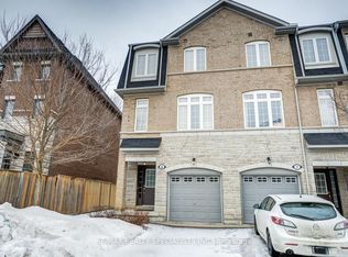 1129 Haig Blvd #8, Mississauga, ON L5E 2M6