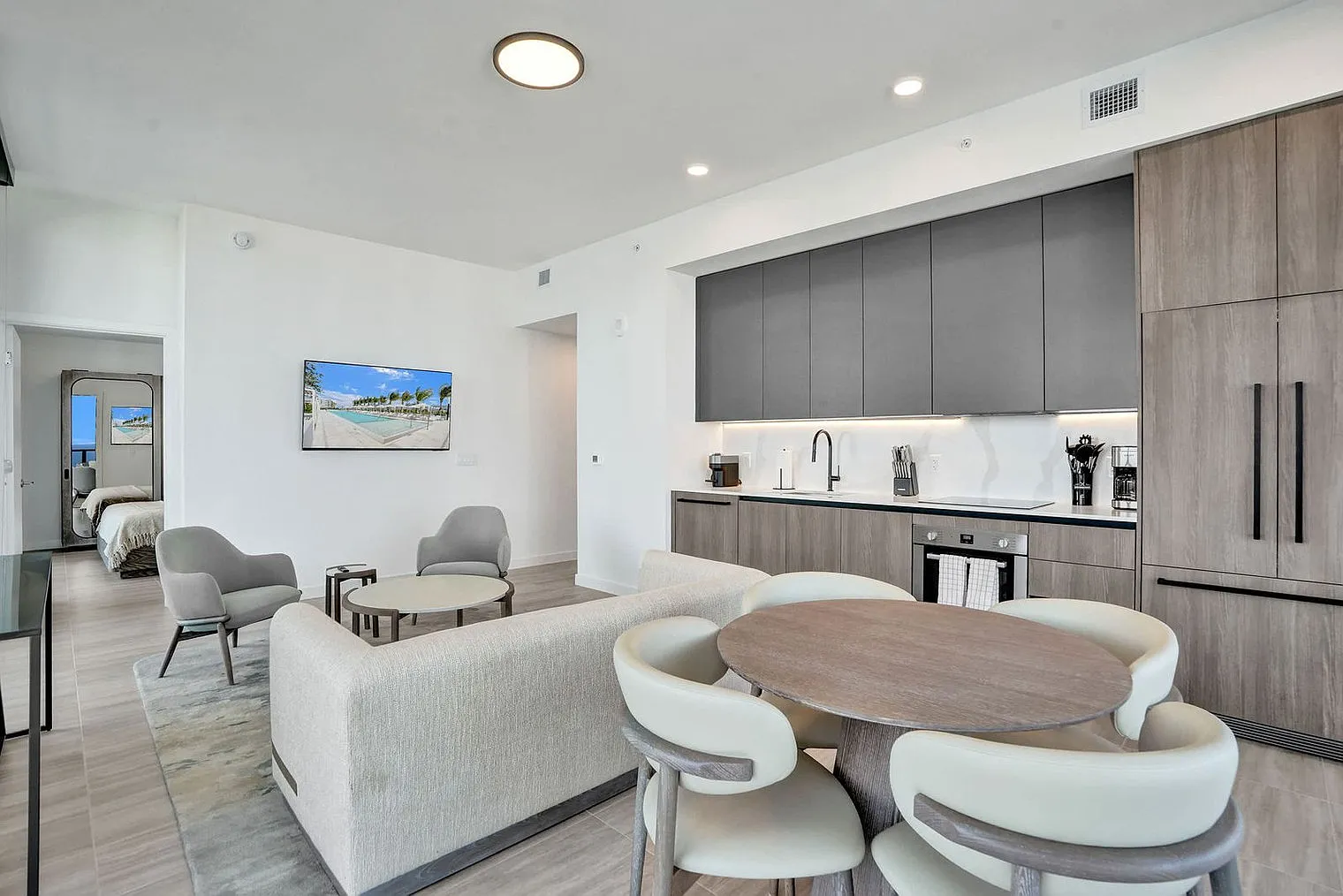 2 bed, 2.0 bath, 1184 sqft, $11,417 — Photo 1