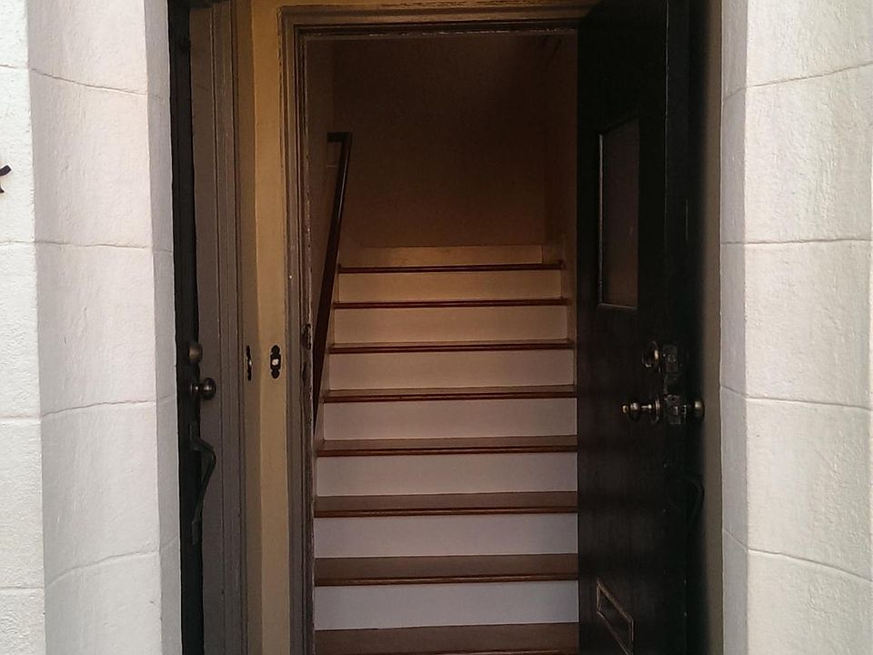 2nd image of 144 Hermosa Ave