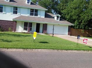 7008 Manor Dr, North Richland Hills, TX 76180