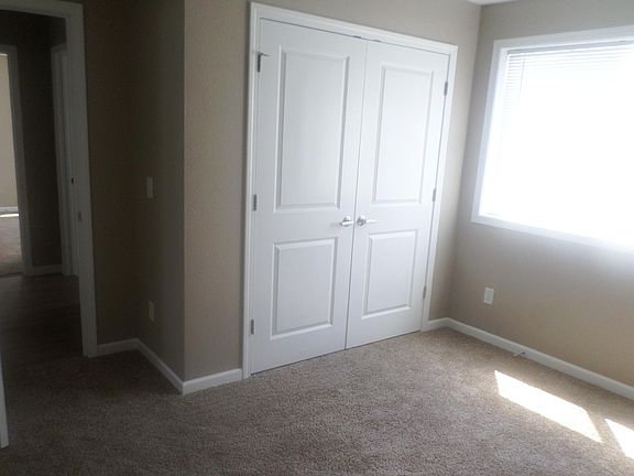 2nd image of 320 Allan Ave APT 217