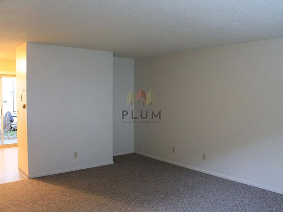 3rd image of 428 S 2nd St W APT 1