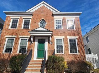 1305 Park St, Robbinsville, NJ 08691