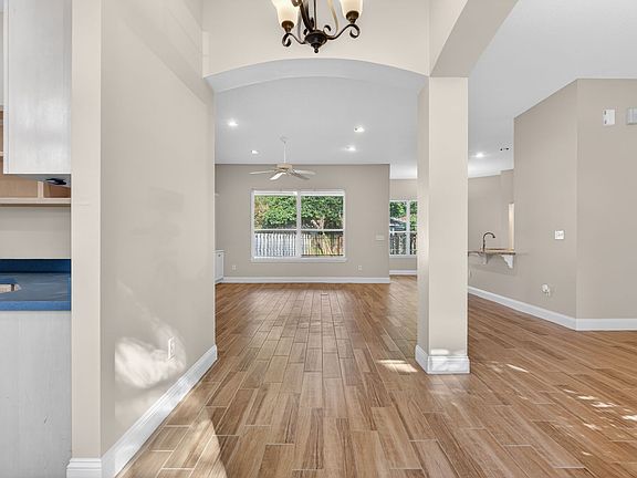 3rd image of 1312 Sylvie Ln