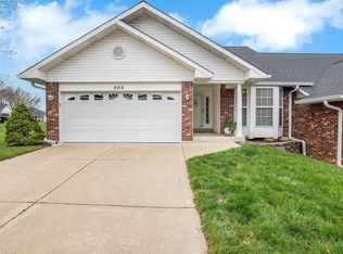 505 Galway Dr, O'Fallon, MO 63366