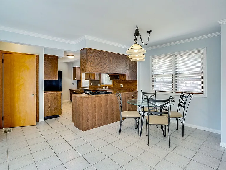 2110 Boudreau Dr — Photo 20
