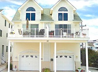 42 72nd St W #A, Sea Isle City, NJ 08243