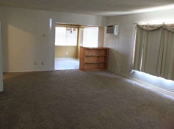 4th image of 11185 San Juan St