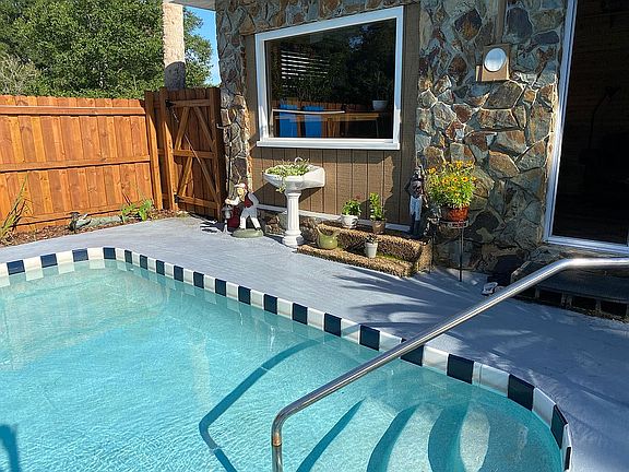 Florida room entrance 