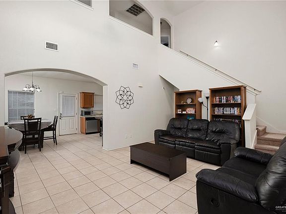 3rd image of 3504 Grandora Dr