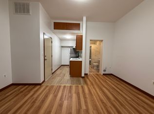 1017 Spring Garden St #2F, Philadelphia, PA 19123